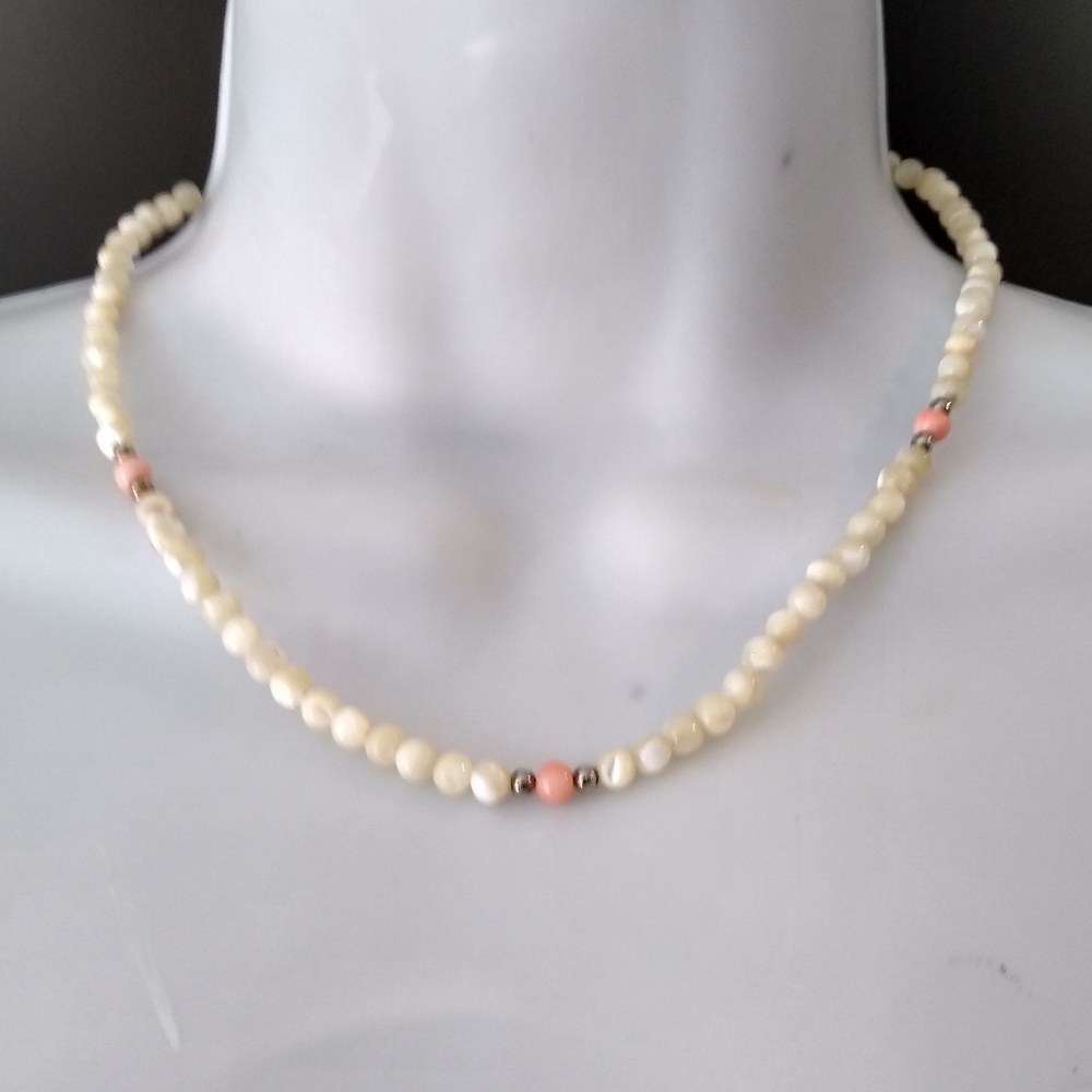 Vtg Dainty Glass Bead Necklace #2